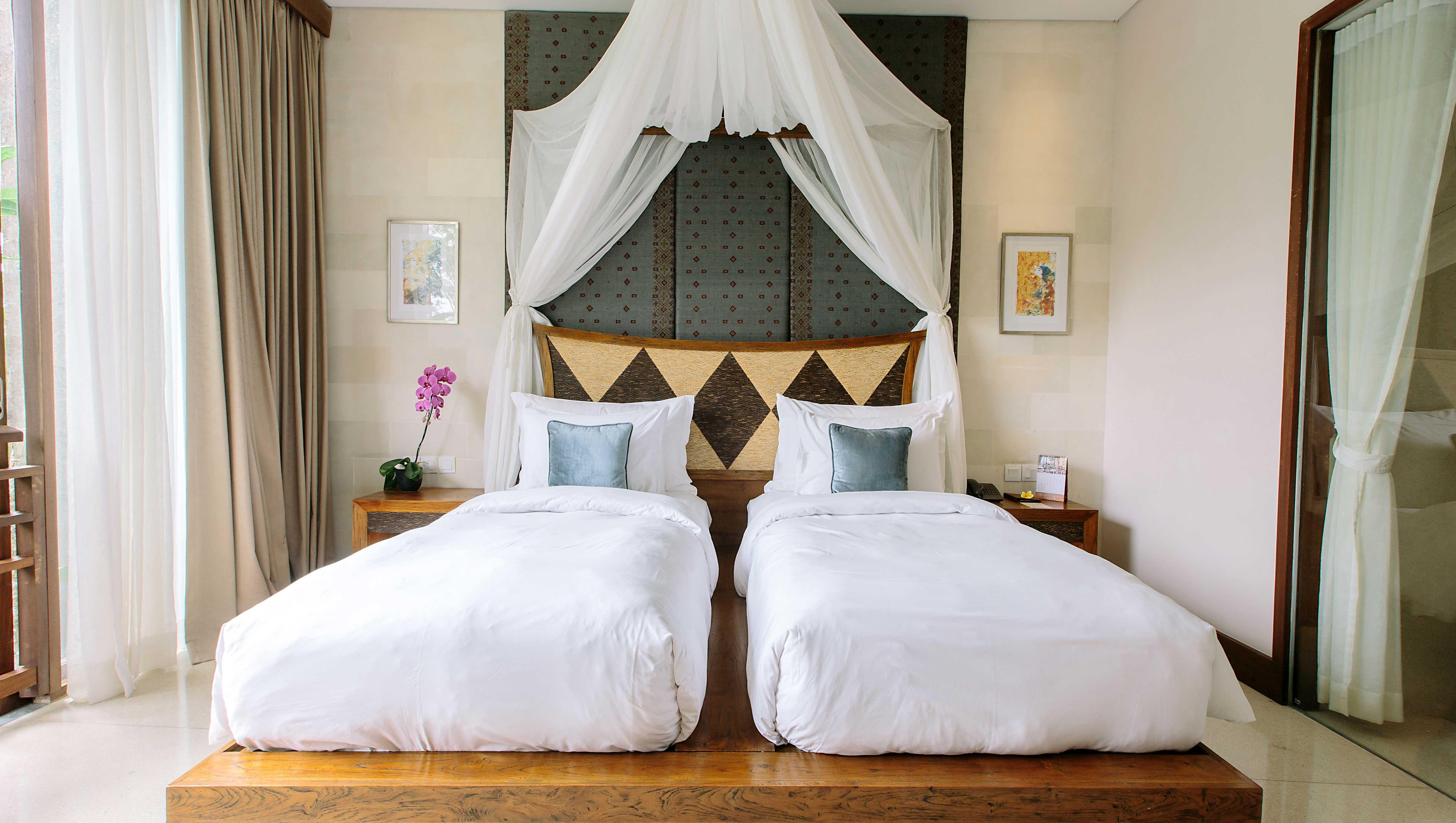 Tejaprana Resort & Spa Ubud Zewnętrze zdjęcie A bed with mosquito netting