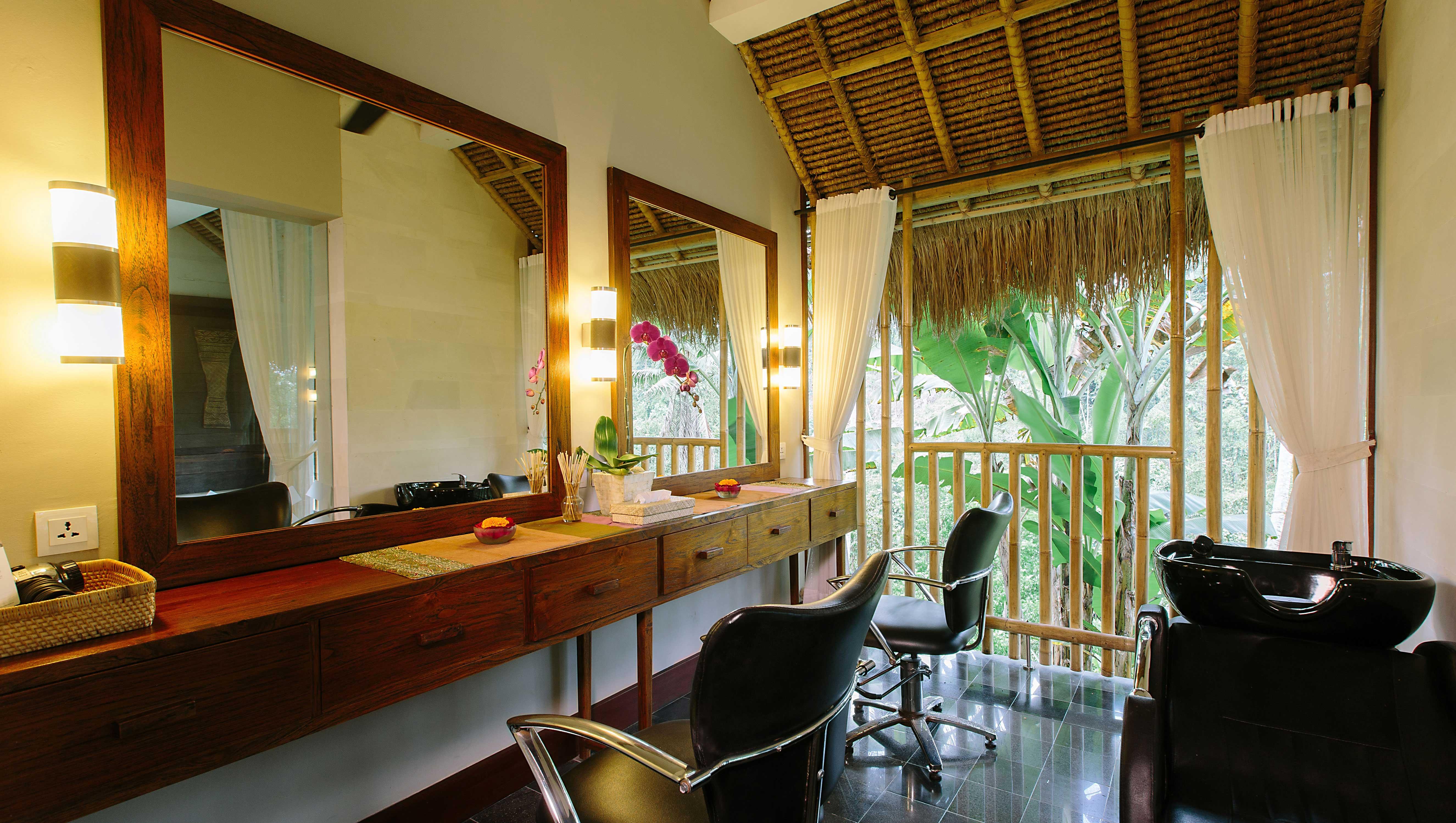 Tejaprana Resort & Spa Ubud Zewnętrze zdjęcie A salon in Bali, Indonesia