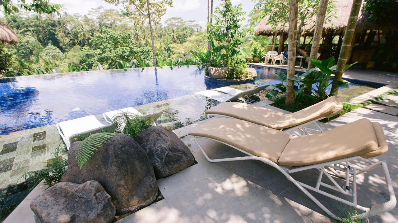 Tejaprana Resort & Spa Ubud Zewnętrze zdjęcie The pool at the resort
