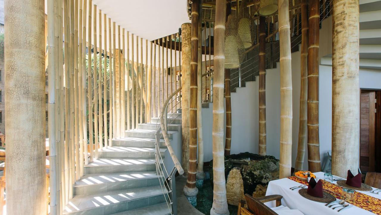 Tejaprana Resort & Spa Ubud Zewnętrze zdjęcie Bamboo columns in a hotel